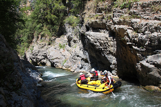 Rafting Canyon presso River Tribe a Laino Borgo in provincia di Cosenza