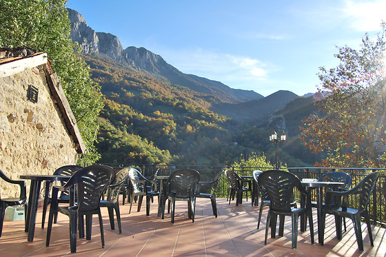 HOSTERIA DEL HUERNA - photo 1