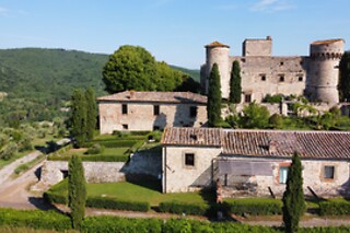 Visita guidata e degustazione di vini presso il Castello di Meleto in provincia di Siena