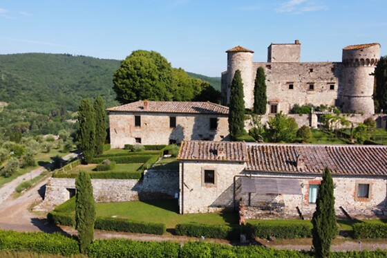 Visita guidata e degustazione di vini presso il Castello di Meleto in provincia di Siena