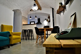 LA MADRIGUERA ECO CAVES
