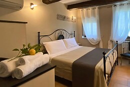 Al Piccolo Borgo Locanda Con Alloggio