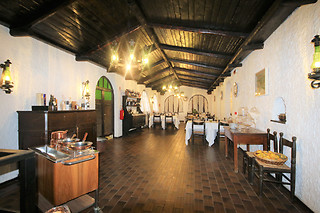 Soggiorno di una notte con gustosa cena presso l'Albergo Ristorante Tre Pozzi in provincia di Parma
