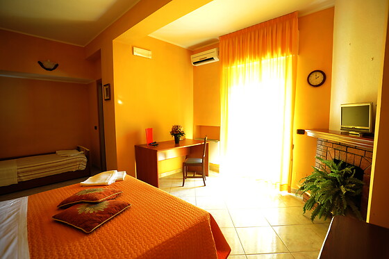 Due notti e due cene all'Hotel La Praia a Zambrone in provincia di Vibo Valentia