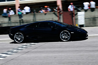 Alla guida di una Lamborghini Huracàn 610CV presso la Pista Precenicco