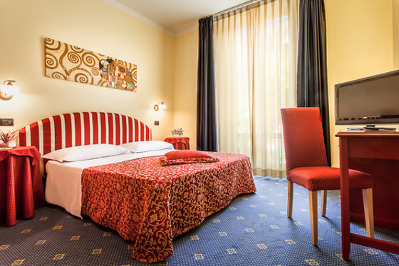 Hotel Boston - photo 2