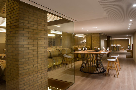 BODEGA FINCA VILLACRECES & BODEGA IZADI - photo 4