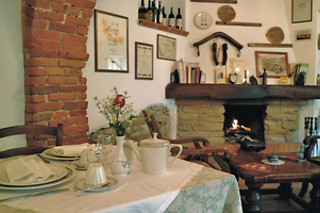 Laboratorio di cucina e degustazione di vini presso l'Agriturismo La Rossa in provincia di Alessandria