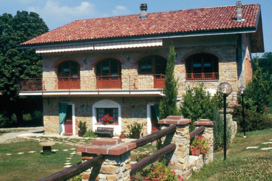 Laboratorio di cucina e degustazione di vini presso l'Agriturismo La Rossa in provincia di Alessandria