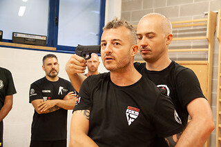Lezione privata di autodifesa a Torino presso FDKM Police Combat System
