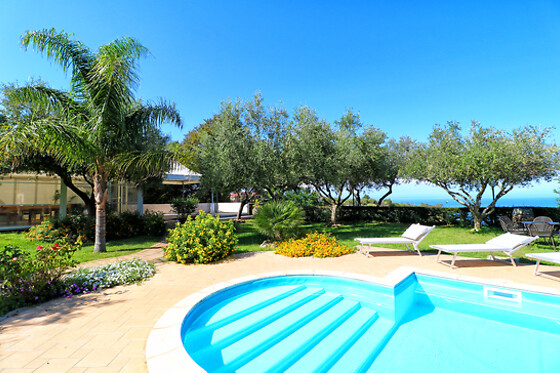 Villa Garden - photo 1
