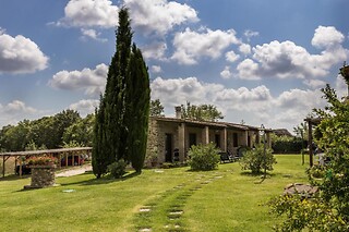 Soggiorno di due notti con gustose cene presso Borgo Campetroso in provincia di Grosseto