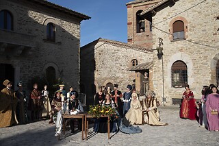Due notti in camera Superior con vasca idromassaggio al Castello di Giomici in provincia di Perugia