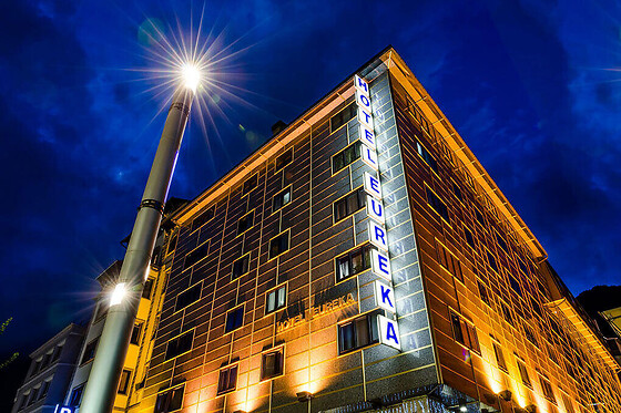 YOMO EUREKA HOTEL - photo 1