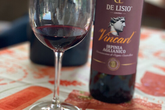 Visita di vigneti e cantine con degustazione presso Tenuta De Lisio in provincia di Avellino