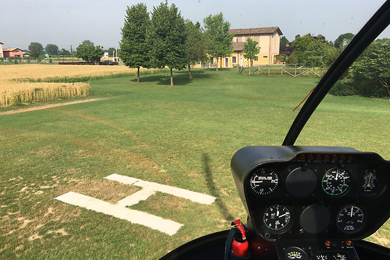Volo in elicottero con  ASD Aviatours a Formigine in provincia di Modena