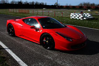 Due giri su Ferrari F458 Italia presso Autodromo di Varano in provincia di Parma