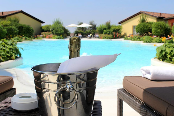 Joia Hotel & Luxury Apartments RTA - photo 0