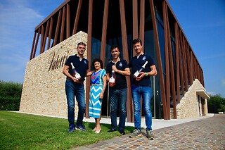 Visita alla cantina con degustazione di vini presso Azienda Vinicola Valetti in provincia di Verona