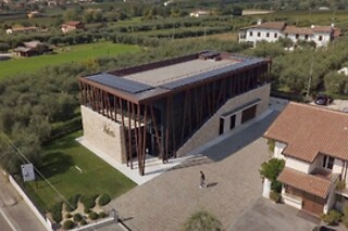 Visita alla cantina con degustazione di vini presso Azienda Vinicola Valetti in provincia di Verona