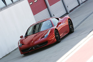 Due giri su Ferrari F458 Italia presso Autodromo di Varano in provincia di Parma