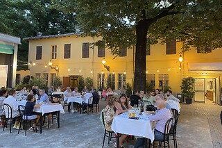 Pranzo o cena tipica parmigiana presso il Bistrot Corale Verdi a Parma