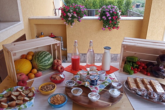 Soggiorno con colazione e cena al Minissale Farmhouse in provincia di Catania