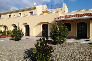 Soggiorno con colazione e cena al Minissale Farmhouse in provincia di Catania