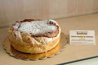 Degustazione di prodotti tipici veronesi presso Pasticceria Barini nel centro di Verona