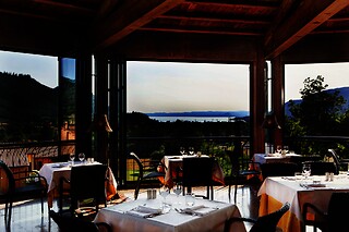 Soggiorno benessere di due notti con cena presso Poiano Resort sul Lago di Garda