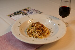 Laboratorio di cucina e degustazione di vini presso l'Agriturismo La Rossa in provincia di Alessandria