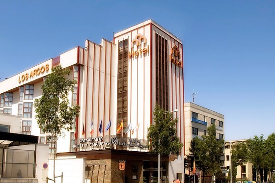 AR HOTEL LOS ARCOS - photo 4