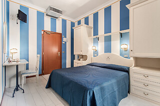 Soggiorno di 2 notti con 2 cene all'Hotel Villa Pina in provincia di Ravenna, a Milano Marittima