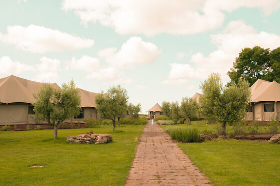 Soggiorno benessere di una notte nel Glamping Terme di Vulci immerso nella Maremma