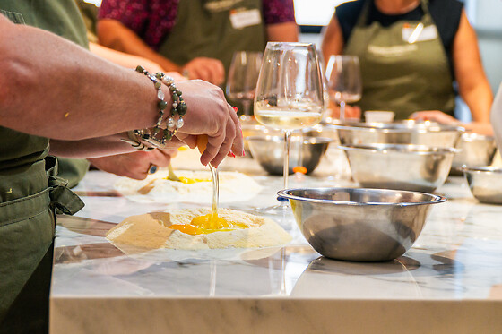 Corso di cucina con degustazione dei prodotti presso Enjoy Cooking a Roma