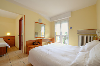 Soggiorno di due notti con gustose cene all'Hotel Ristorante Moderno in provincia di Bergamo